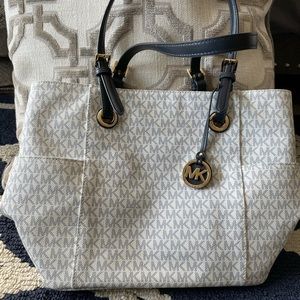 Michael Kors tote